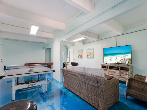 Six Bedroom Home on the Canal in Anna Maria